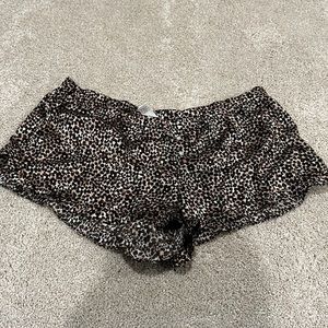 Victoria’s Secret brown floral pajama shorts size M